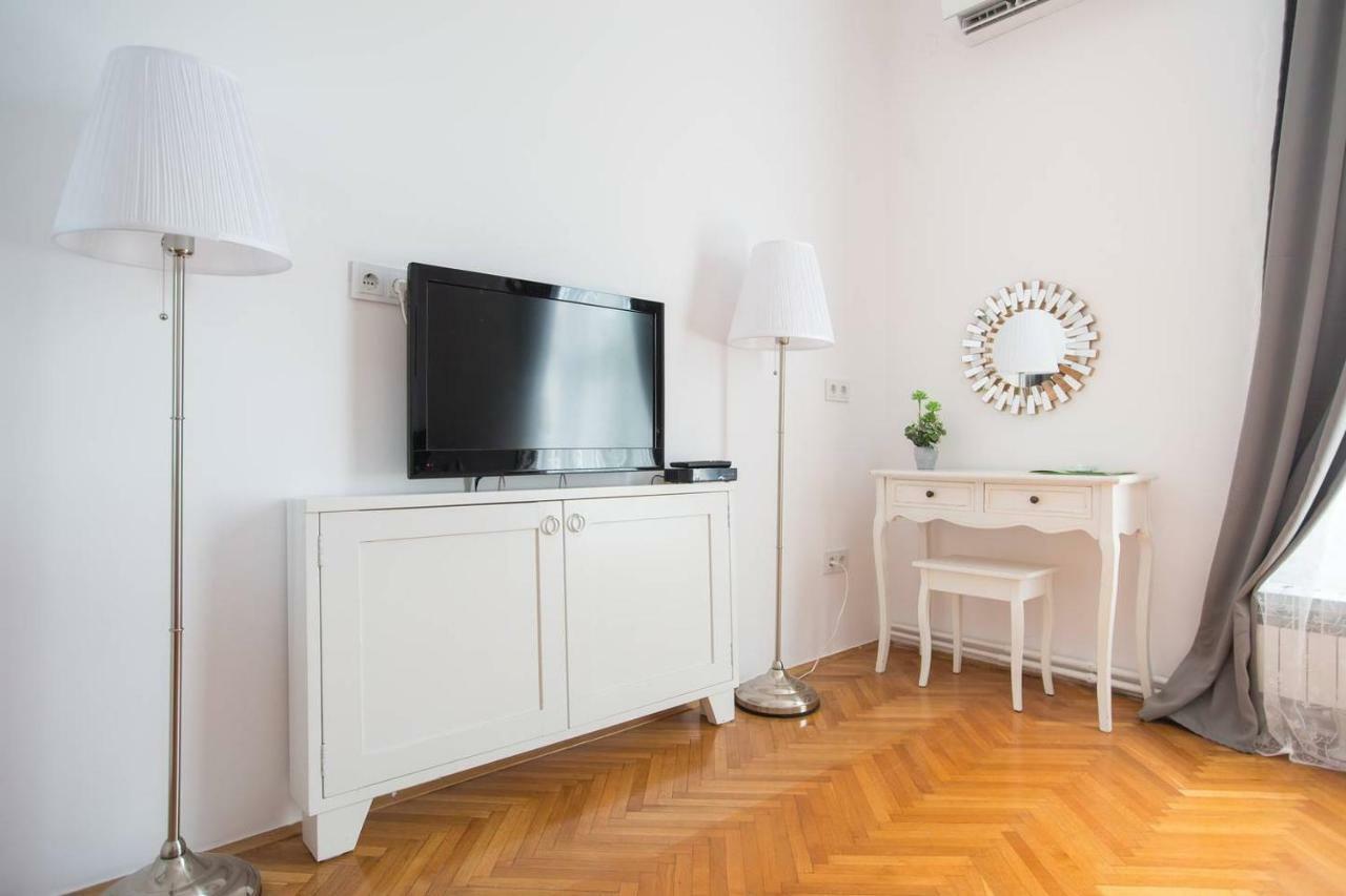 Oberiter Apartments - Center Of Zagreb, Fast Wifi, Ac, Kitchen, Parking エクステリア 写真