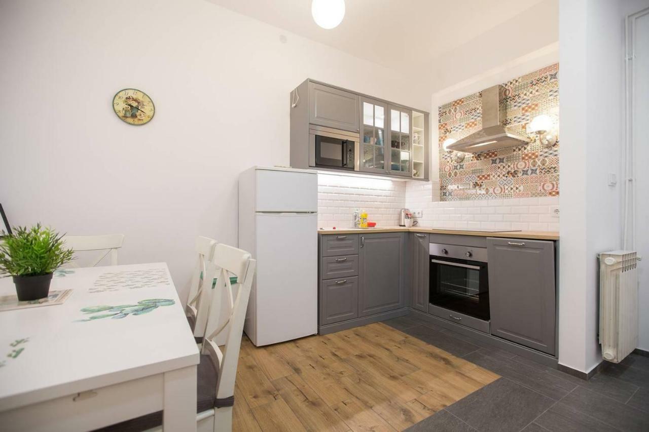 Oberiter Apartments - Center Of Zagreb, Fast Wifi, Ac, Kitchen, Parking エクステリア 写真